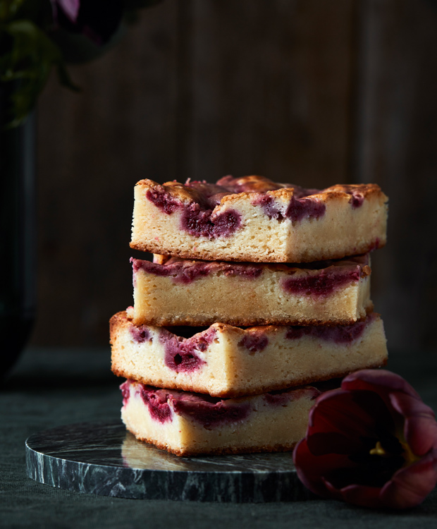 Blondies med hindbær