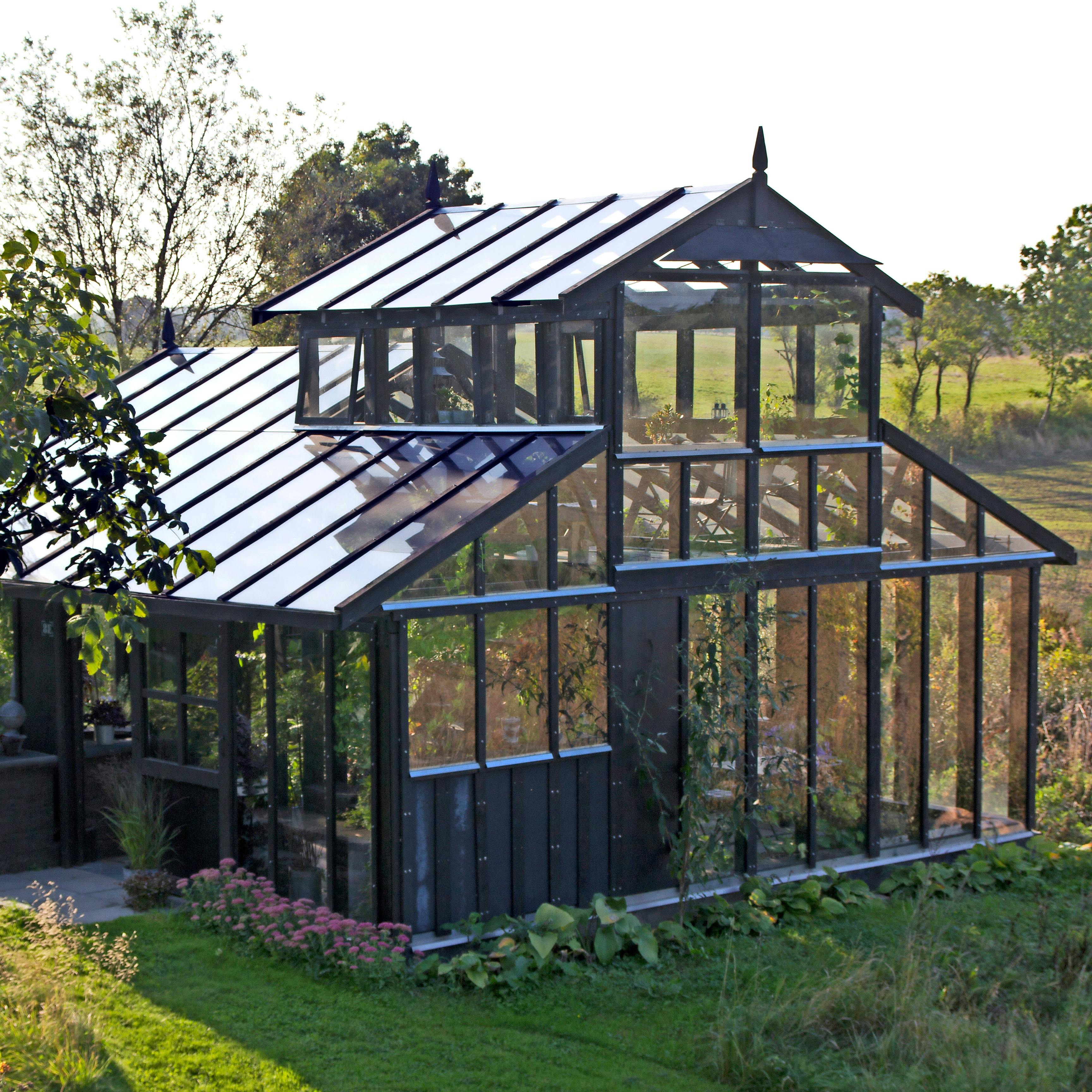 Fritstående orangeri i aluminium og glas