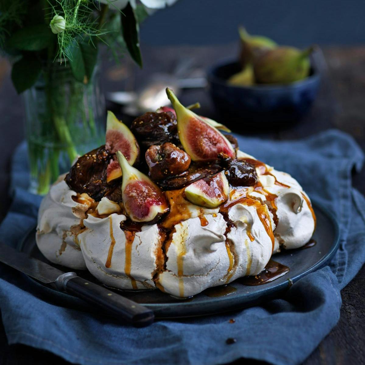 https://imgix.isabellas.dk/media/article/copy_of_pavlova_m_braendte_figner_01_preview.jpg