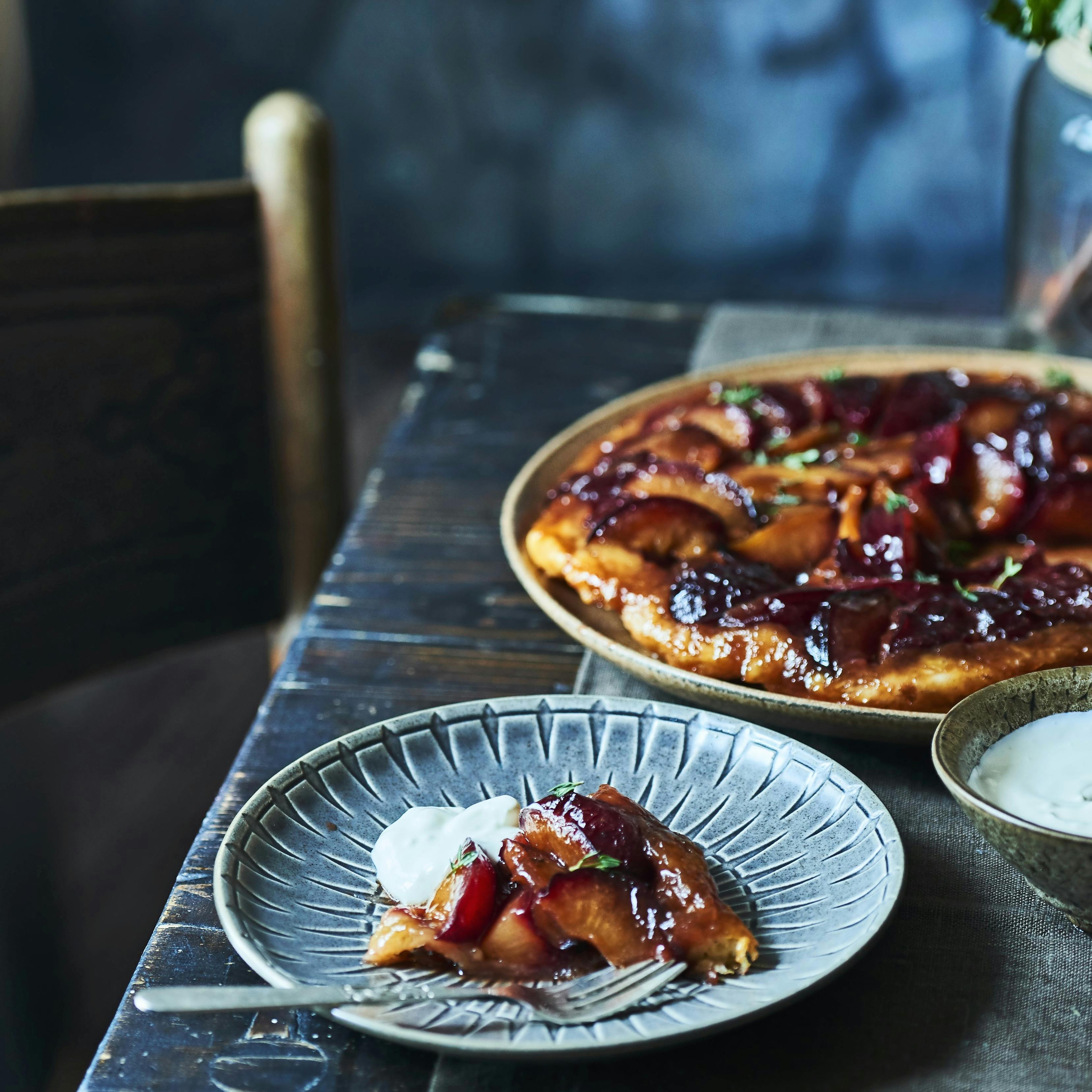 Tarte tatin med blommer