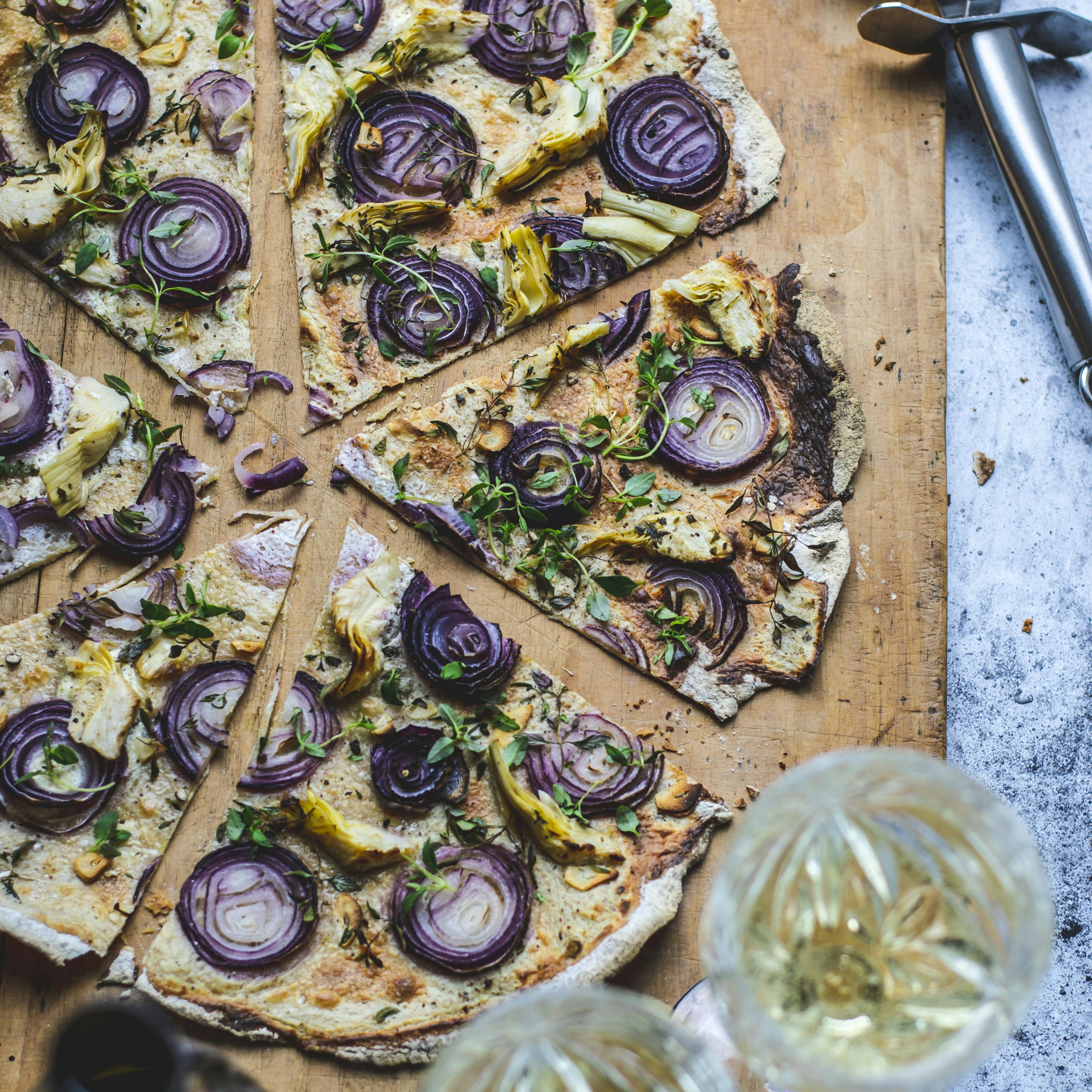 Tarte flambée med rødløg