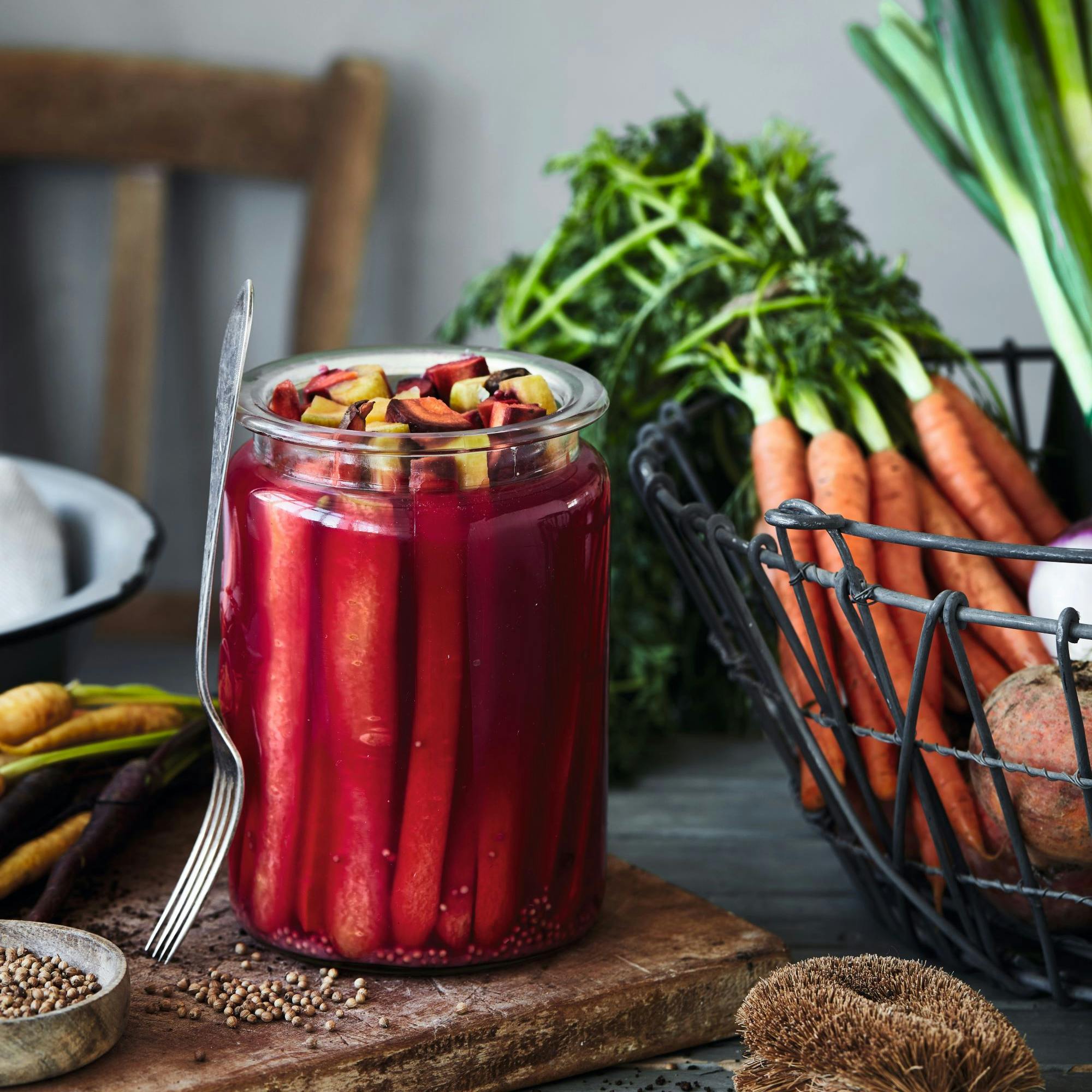 Opskrift på fermenterede gulerødder og rødløg