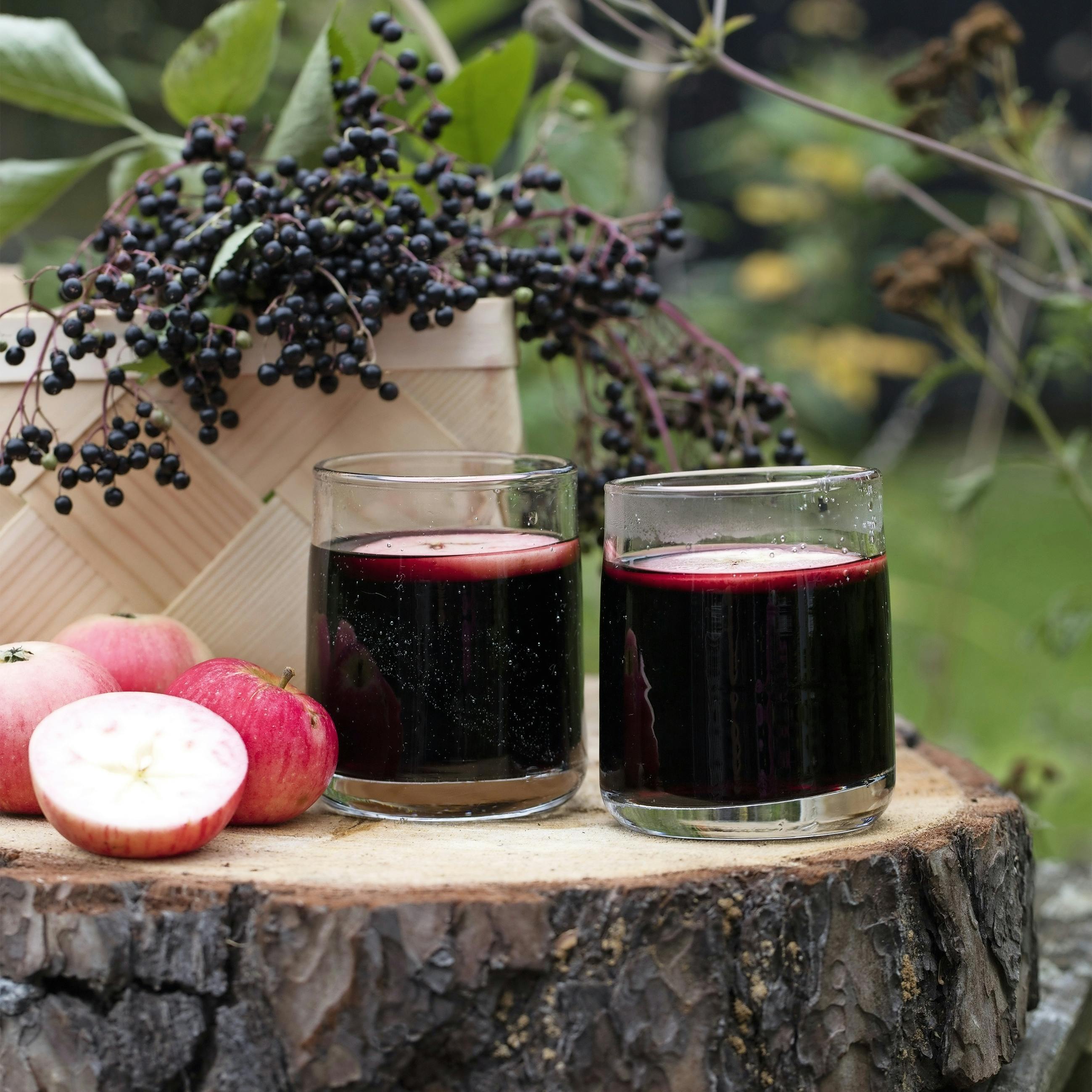 Hjemmelavet hyldebærsaft