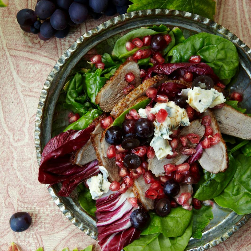 sommersalat med andebryst og blå ost