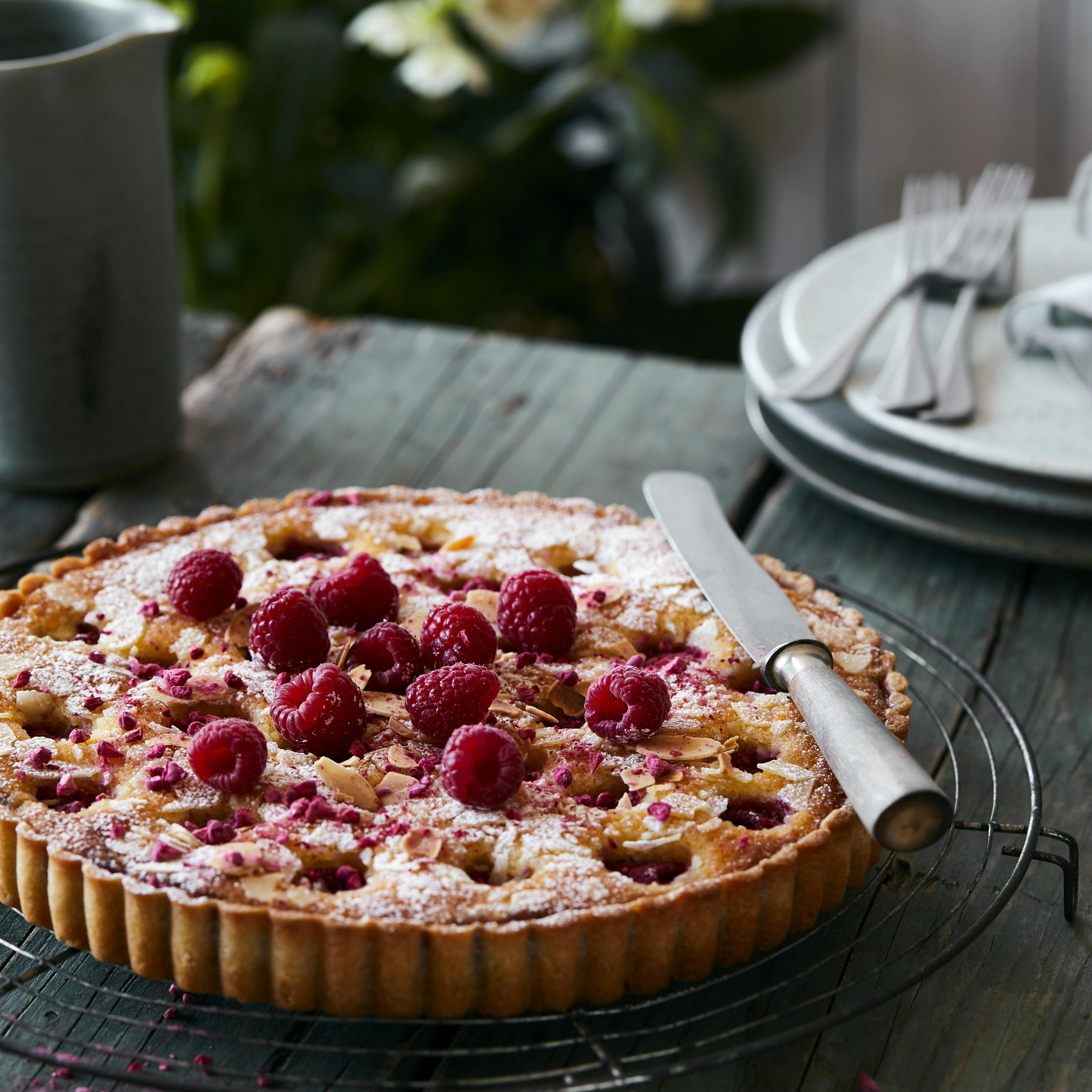 Tærte med hindbær og mandler