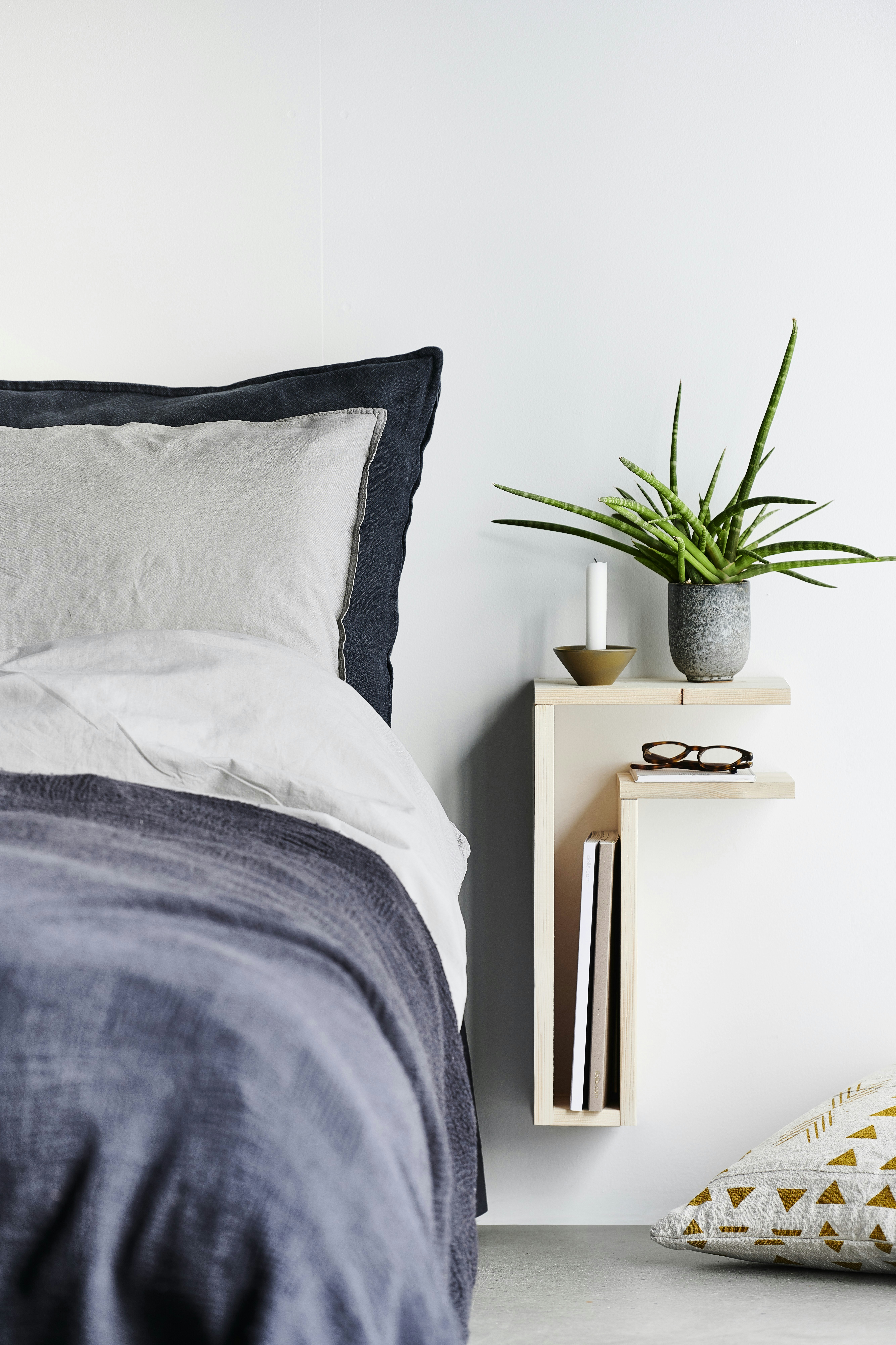 Væghængt sengebord | DIY-guide |