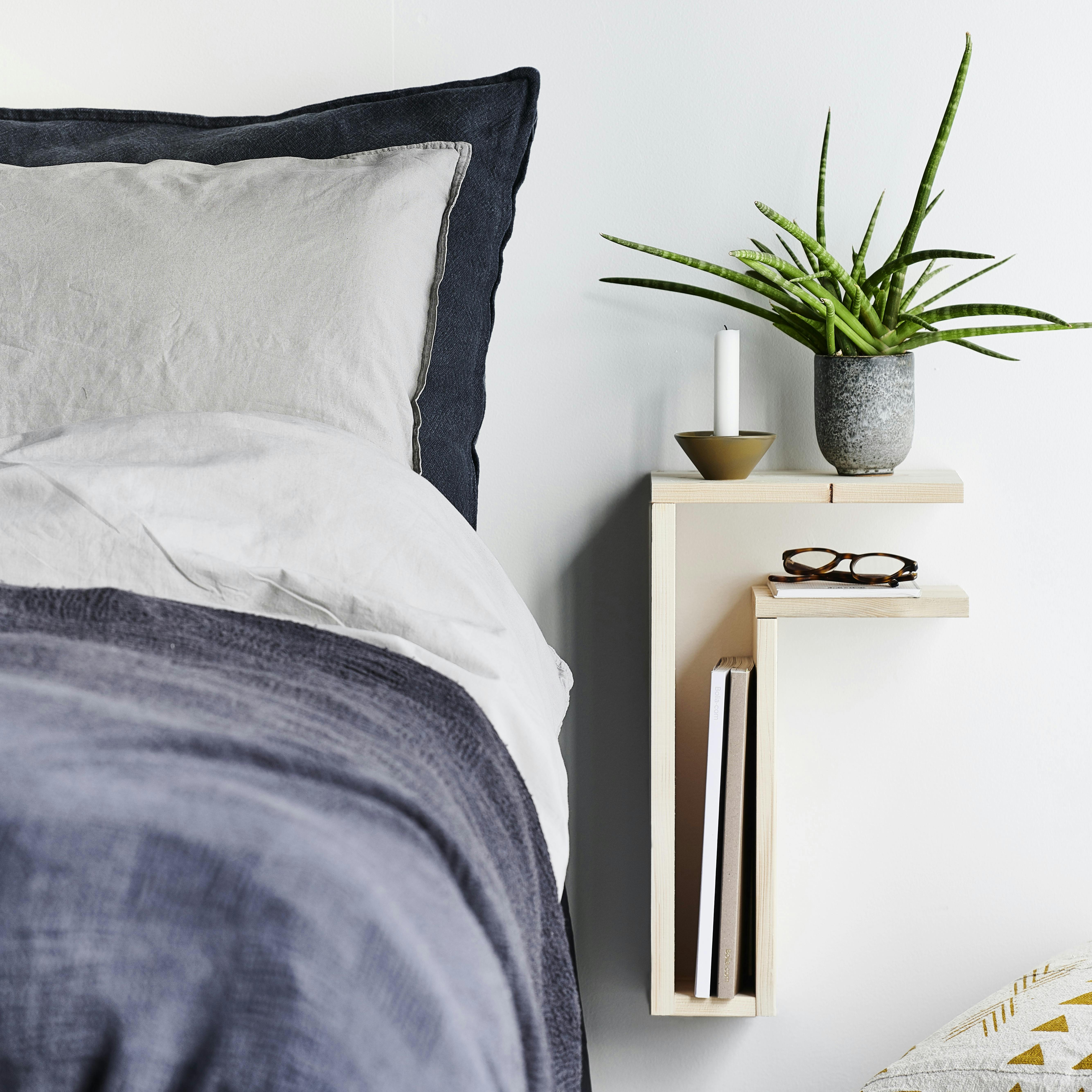 Væghængt sengebord