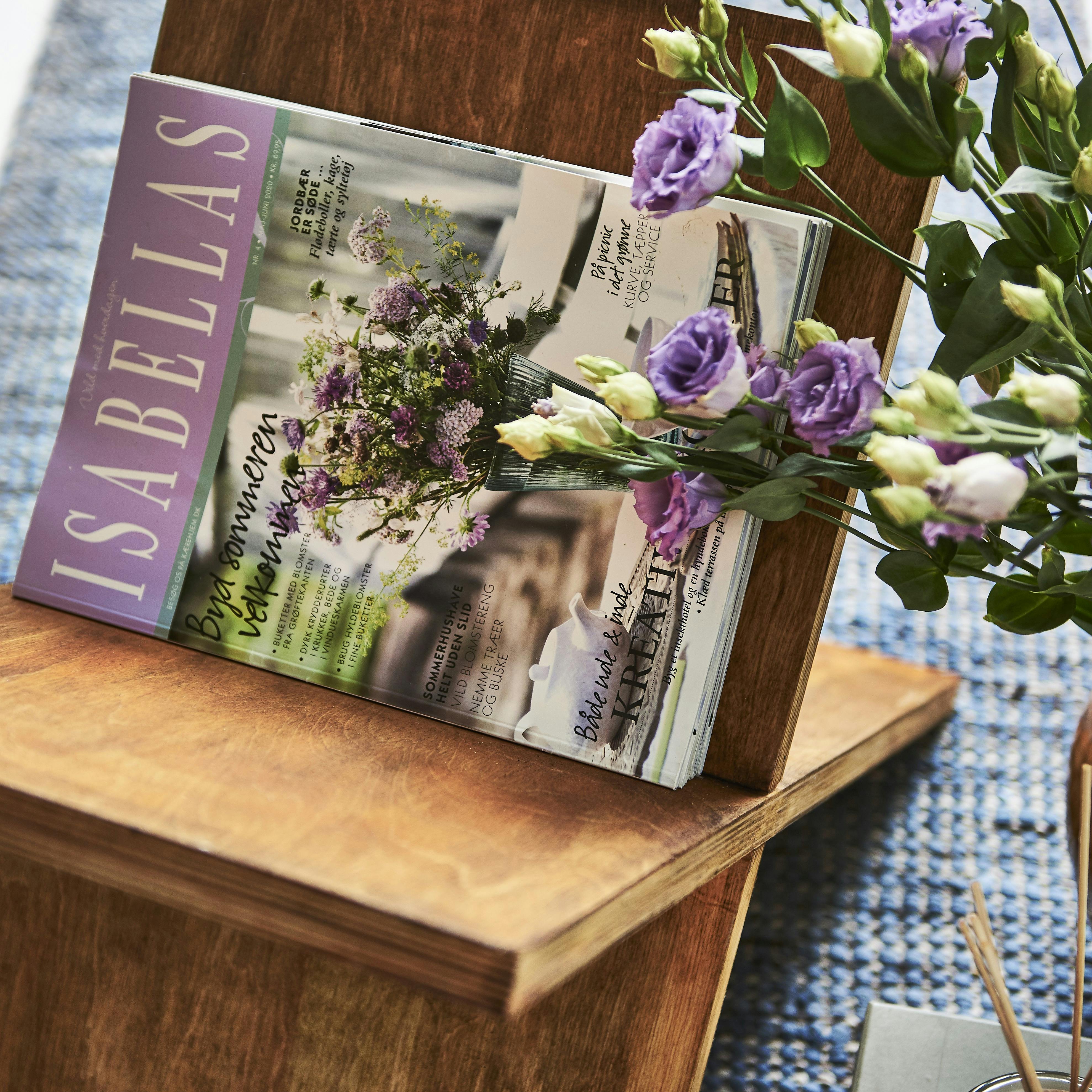 Magasinholder i egetræ