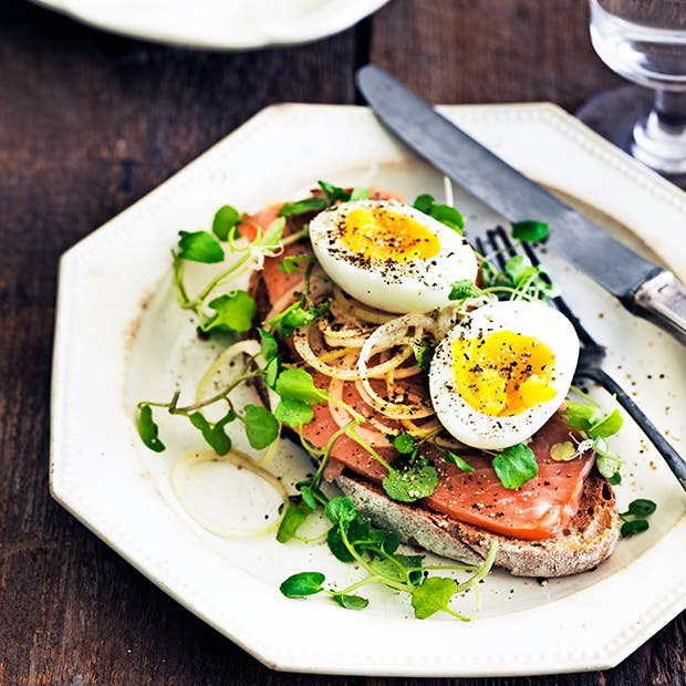 Laksemad med smilende æg