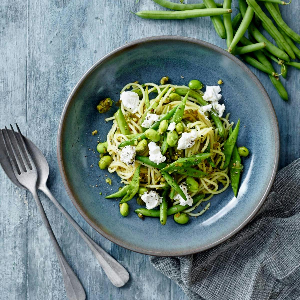 Opskrift: Spaghetti med tre slags bønner og ricotta