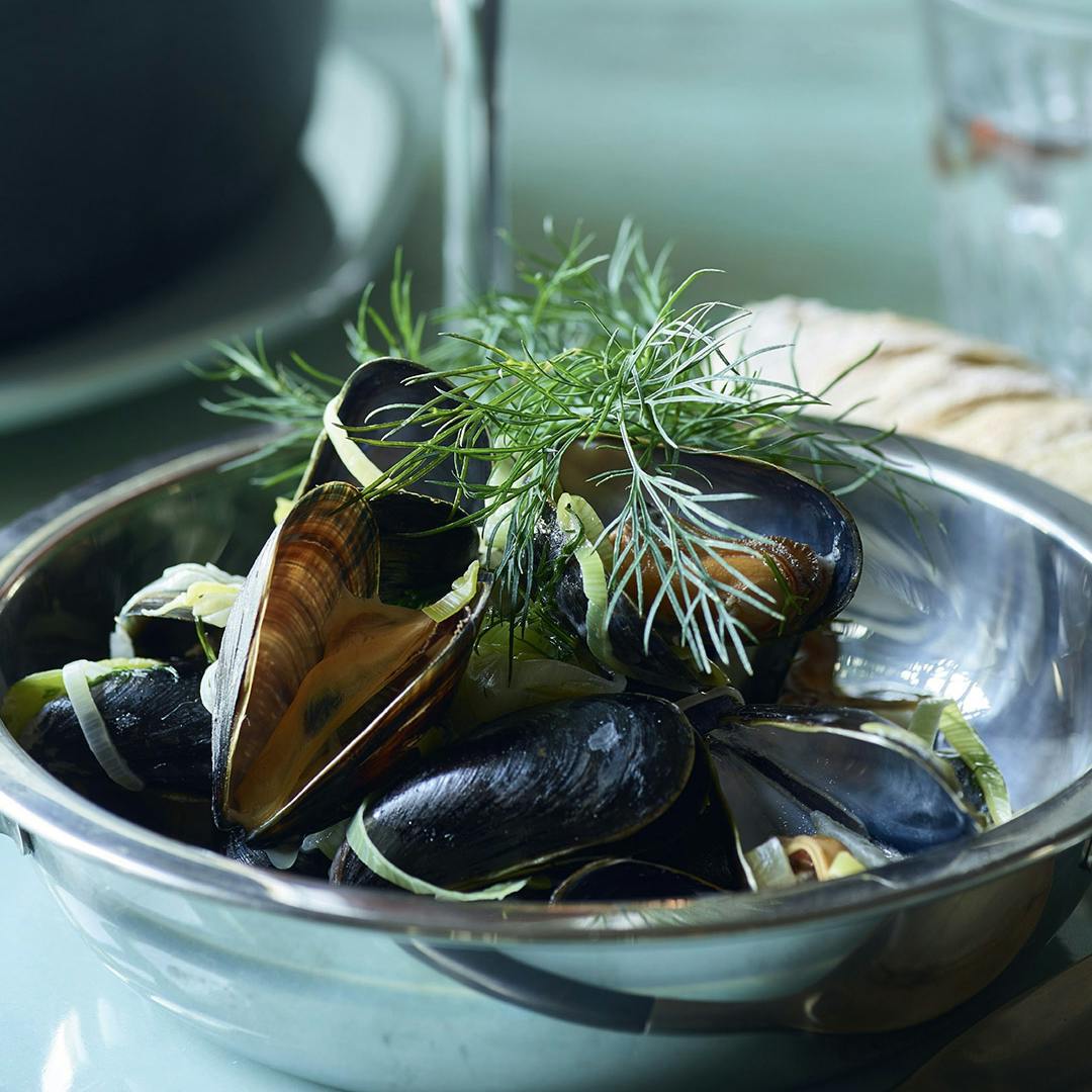 Opskrift på rosédampede muslinger