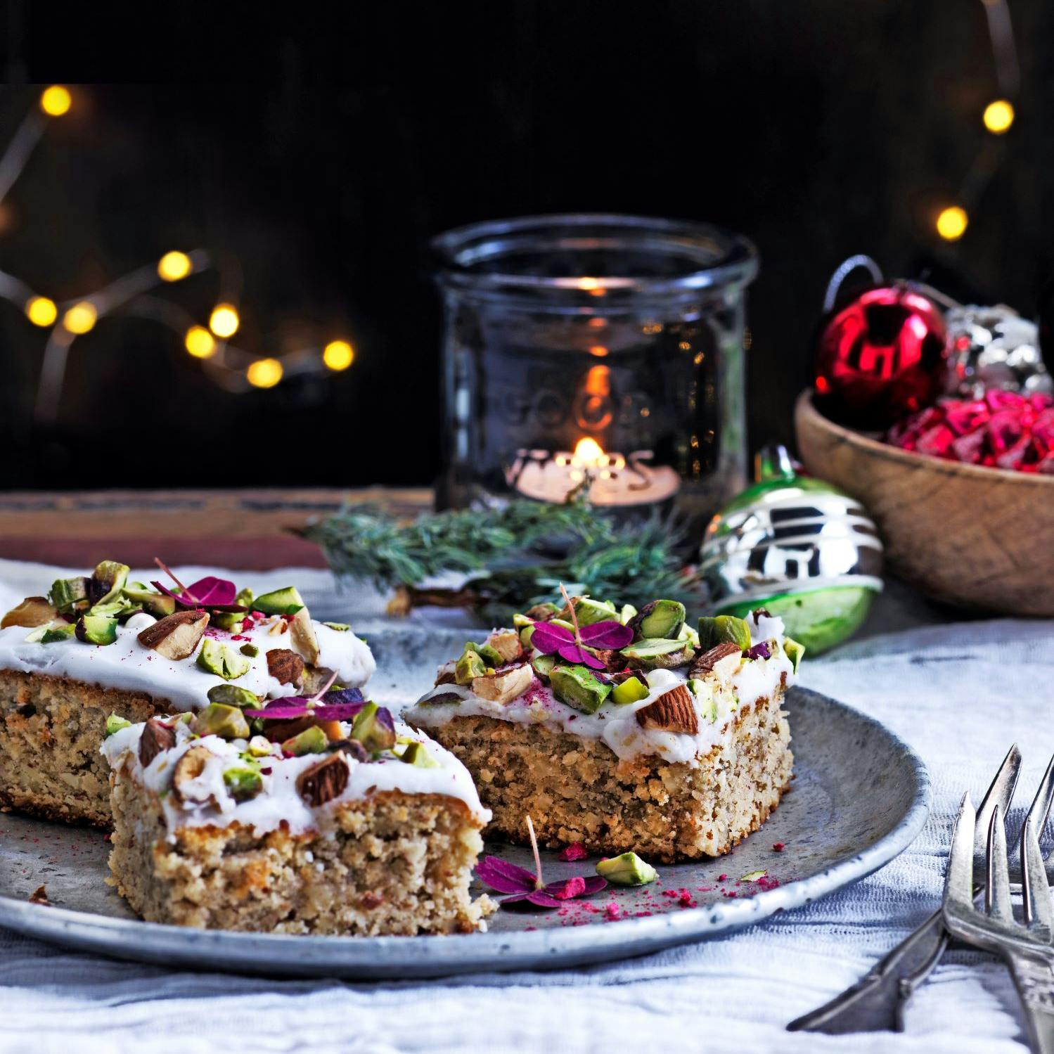 Nøddekager med glasur