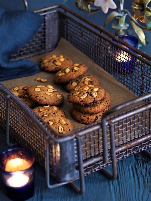 Cookies med peanutbutter og chokoladestykker