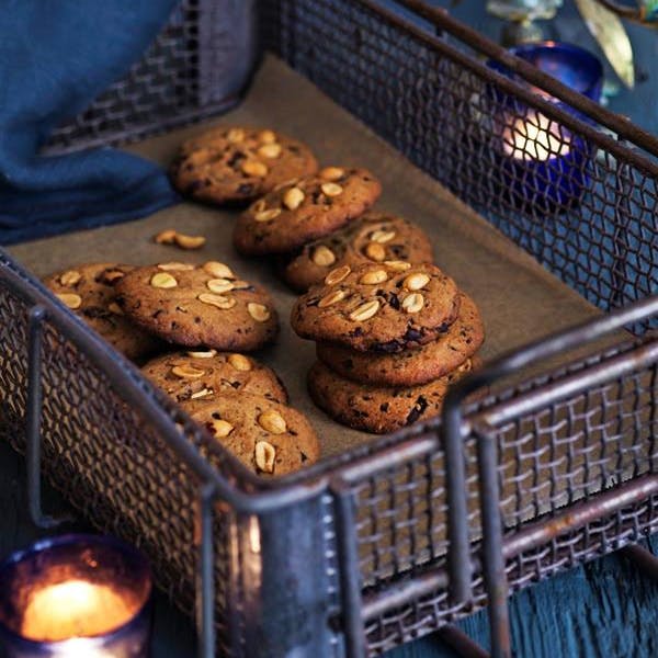 Cookies med peanutbutter og chokoladestykker