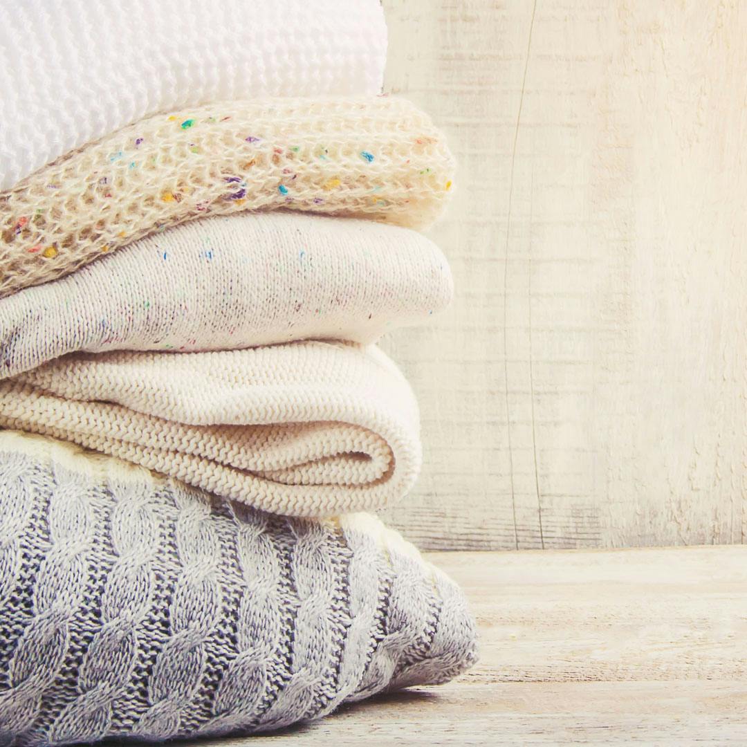 Pletfjerning: De bedste tips til tøj, gulve og møbler
