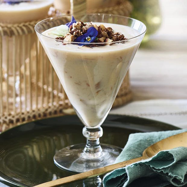 Rabarberkoldskål med mandeltopping