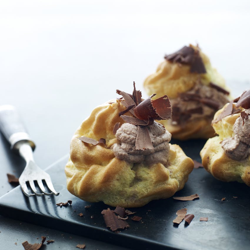 Vandbakkelser med chokoladecreme