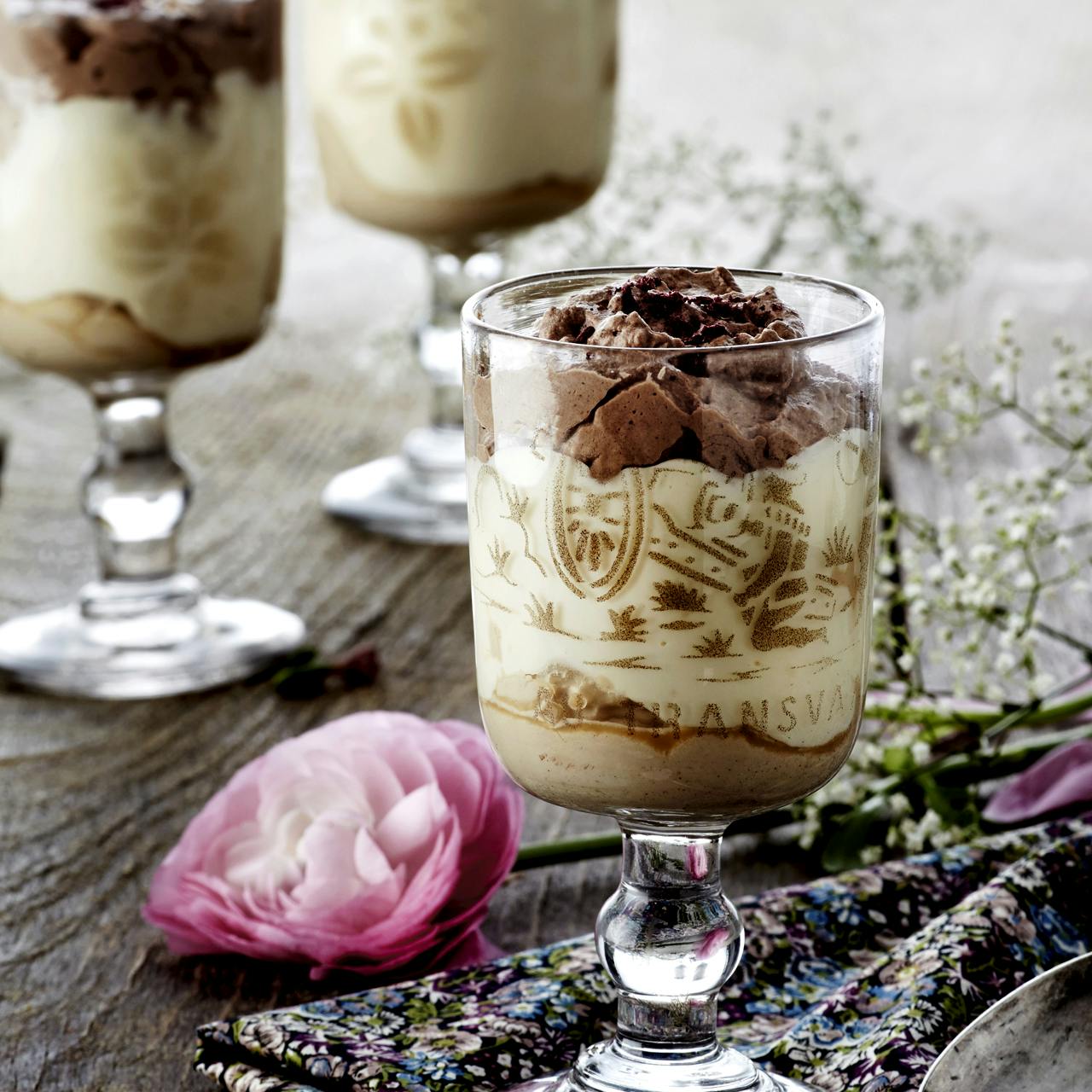 Chokolademousse i tre lag