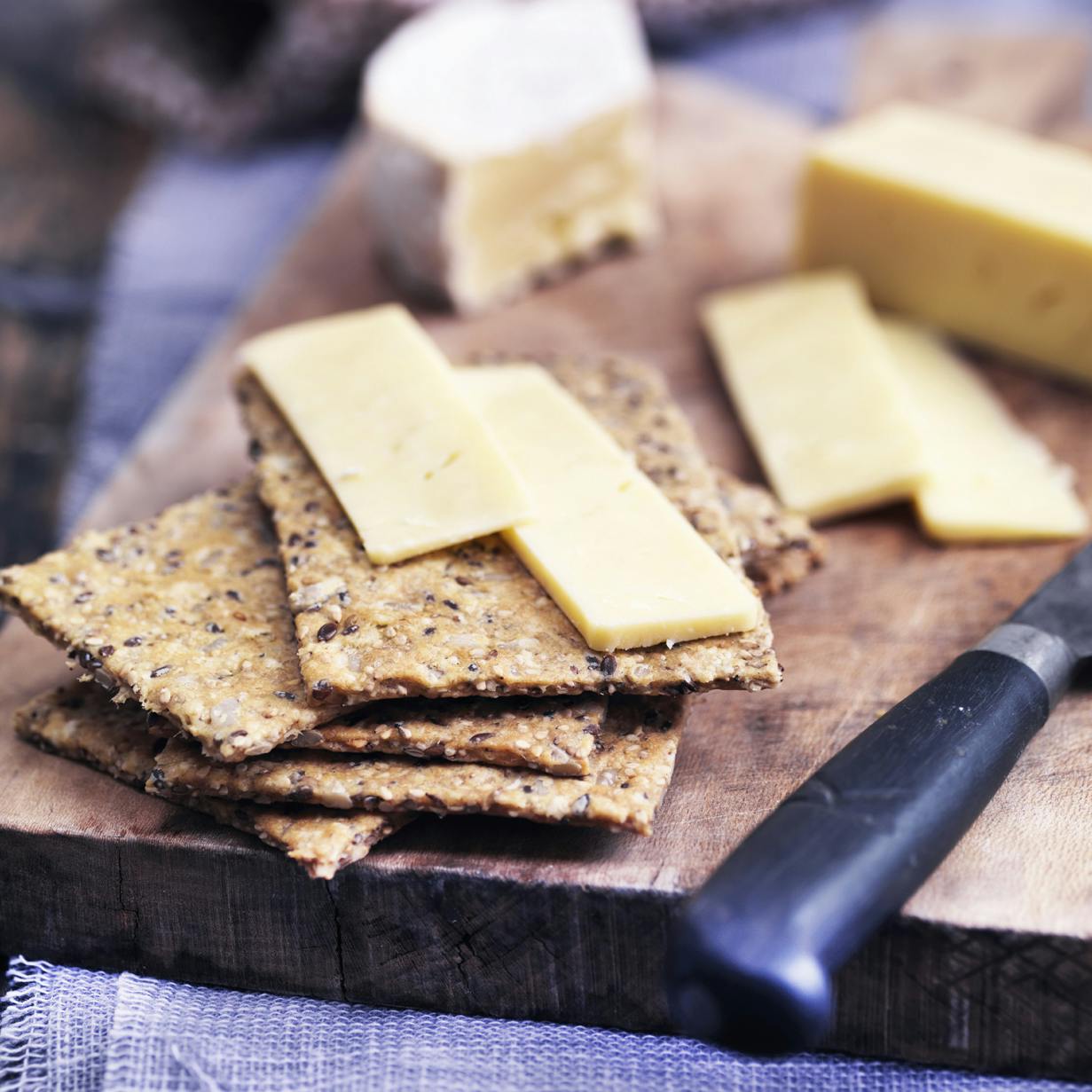 Hjemmelavet knækbrød med ost pp