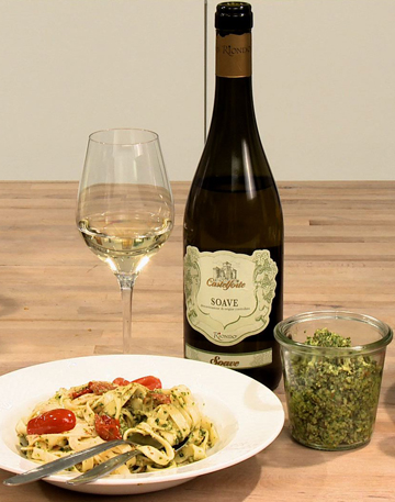 https://imgix.isabellas.dk/media/websites/isabellas-dot-dk/website/mad/hovedret/pasta-pesto-isa-p.jpg